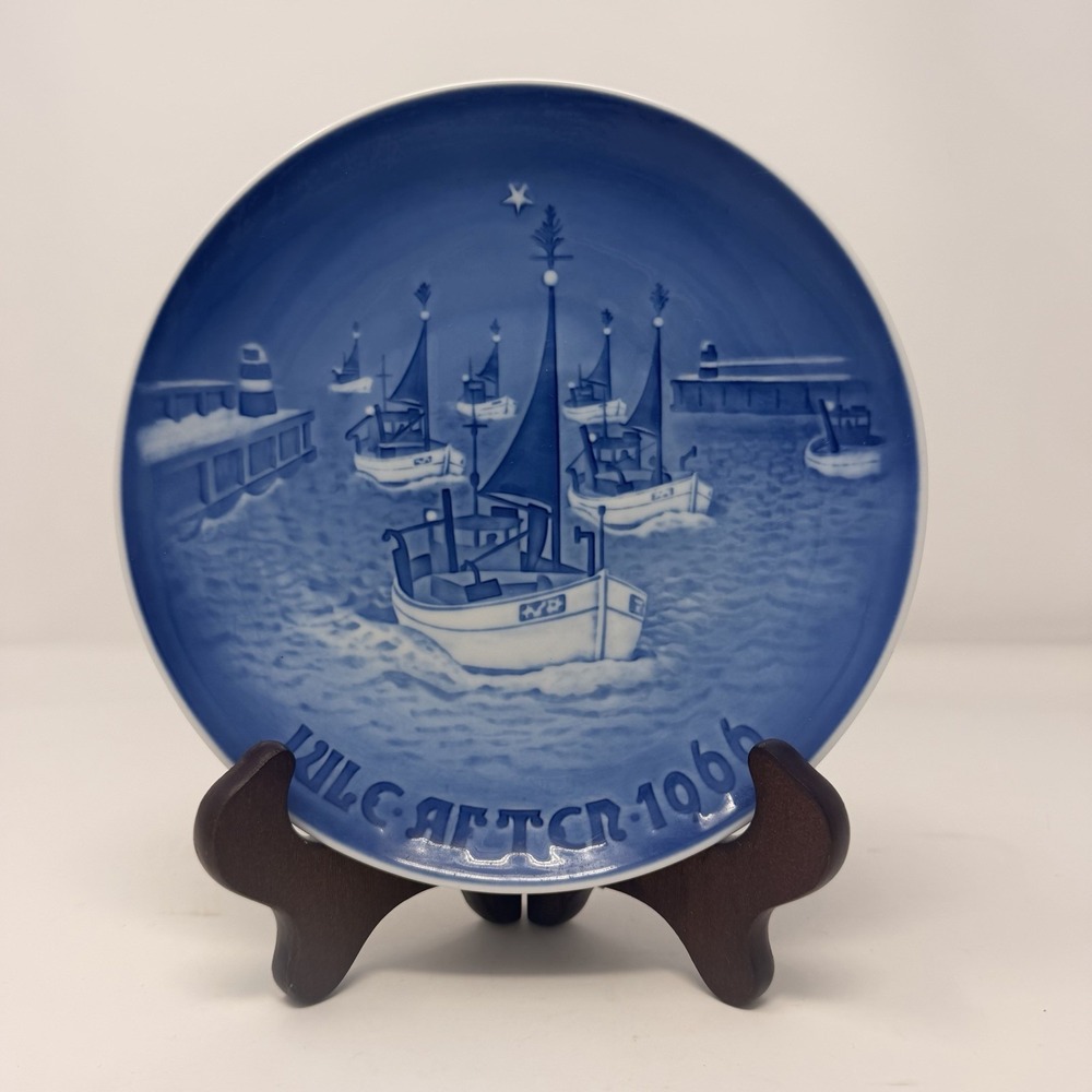 Vintage Bing Grondahl 1966 Christmas Plate Hjem Til Jul Denmark Sailboats 7.25" - Picture 2 of 9